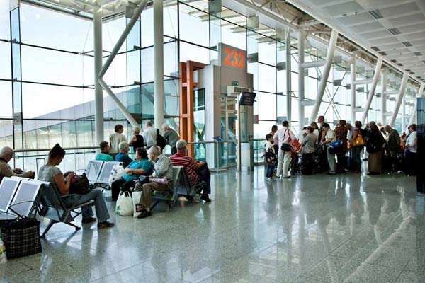 İzmir Havalimanı’ndan Didim’e CTS Tur ile Shuttle Transfer: Konforlu ve Ekonomik Yolculuk