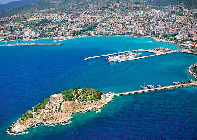 Affordable & Comfortable Travel: Shuttle Transfer from Izmir Airport to Kusadasi with CTS Tur