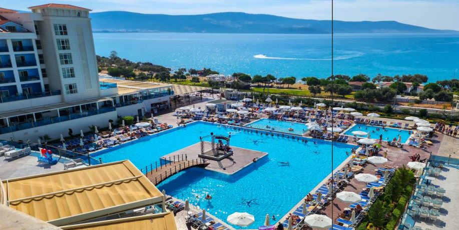 Shared and Private Transfer from Izmir Airport to Maxeria Hotel with CTS Tur