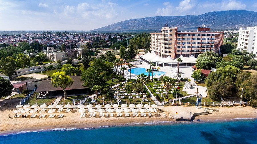 İzmir Havalimanı’ndan The Holiday Resort Otel’e Paylaşımlı ve Özel Transfer Hizmeti – CTS Tur ile Konforlu Ulaşım