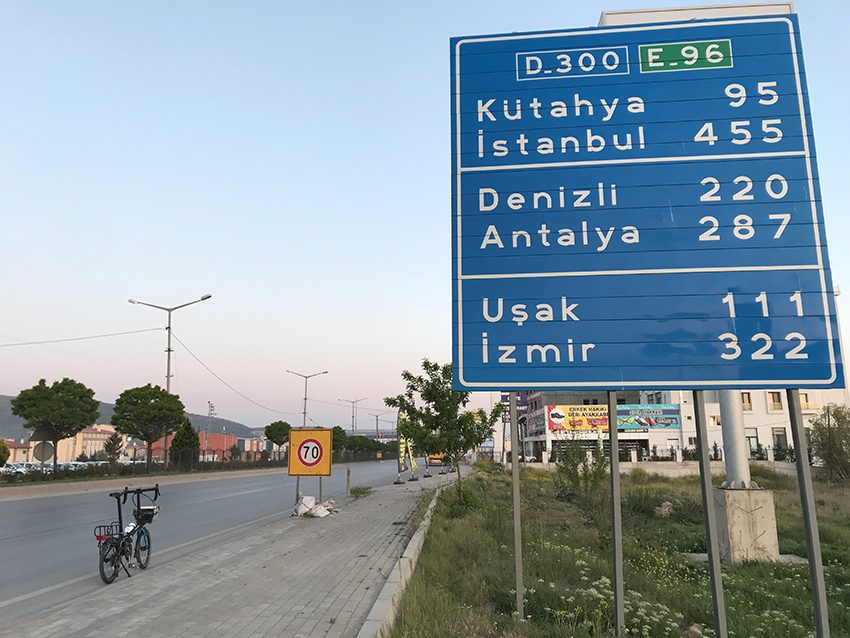  İzmir Havalimanı’ndan Afyon, Kütahya ve Salihli – Turgutlu – Alaşehir Özel Transfer Hizmeti