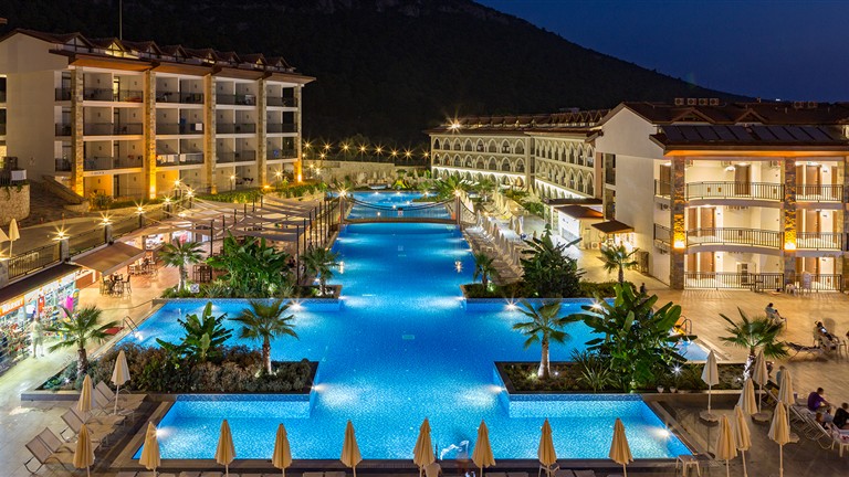 Ramada Resort by Wyndham Akbük: Luxusurlaub im Herzen der Ägäis